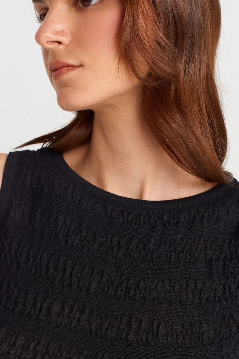 Dilvin Black DILVIN Fitted Ribbed Sleeveless Boat Neck Blouse for Women | Best Price UAE