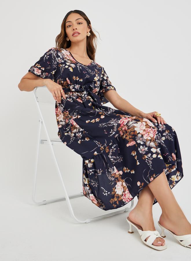 تايك تو فستان ميدي نسائي أزرق داكن بطبعة زهور وربطة خصر - Image 1