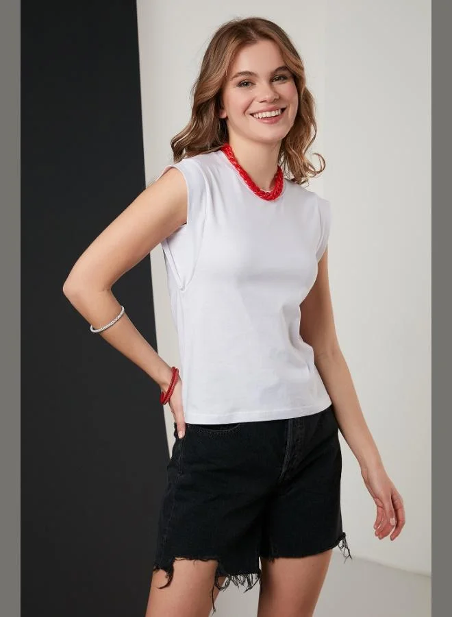 ليلا تي شيرت نسائي قطن برقبة دائرية بدون أكمام أساسي