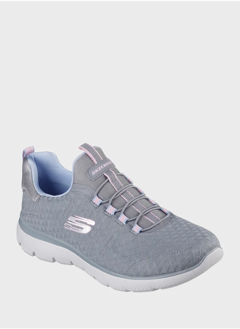 SKECHERS Summits