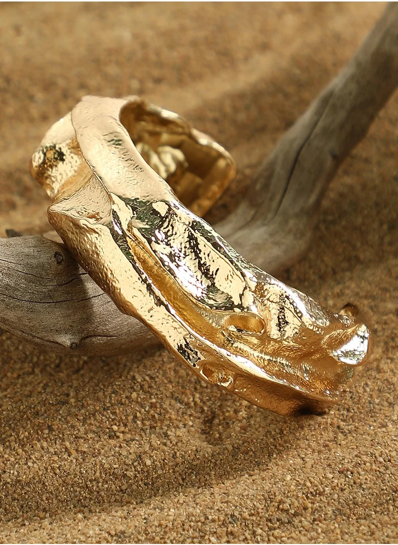 سوهي Women's The Chunky-Crushed Cuff Bracelet