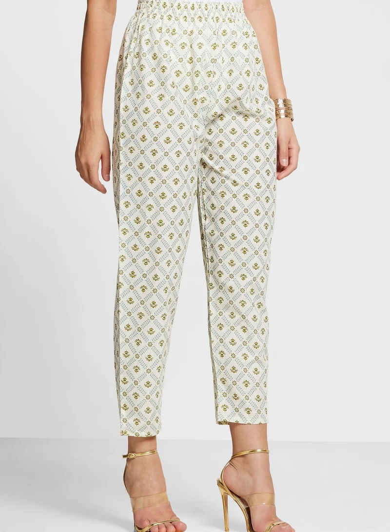 indya V-Neck Printed Kurti & Pants Set