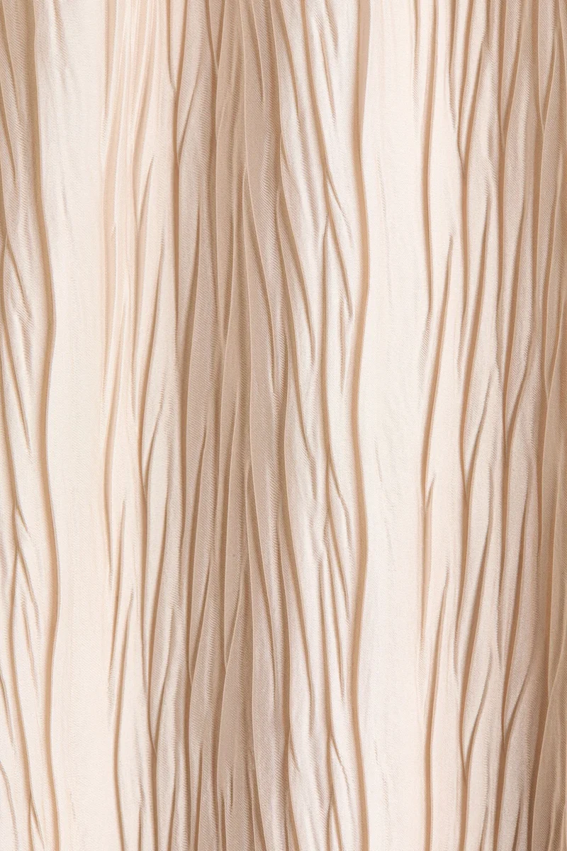 اتش اند ام فستان بتصميم قفطان من قماش مجعّد بحزام