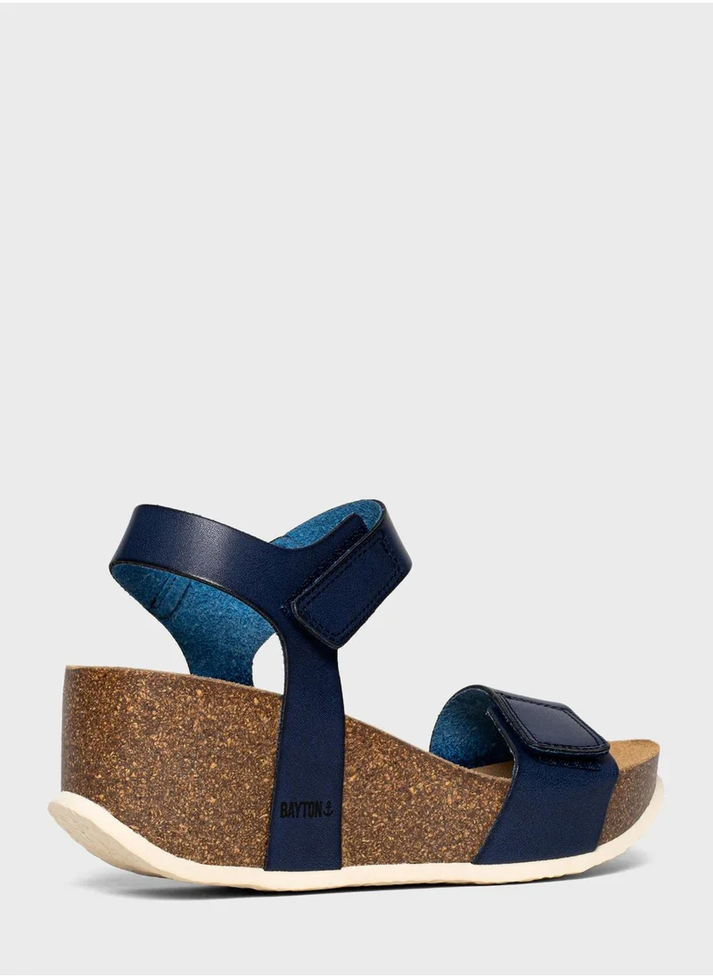 BAYTON Gijon Strappy Mid Heel Wedges