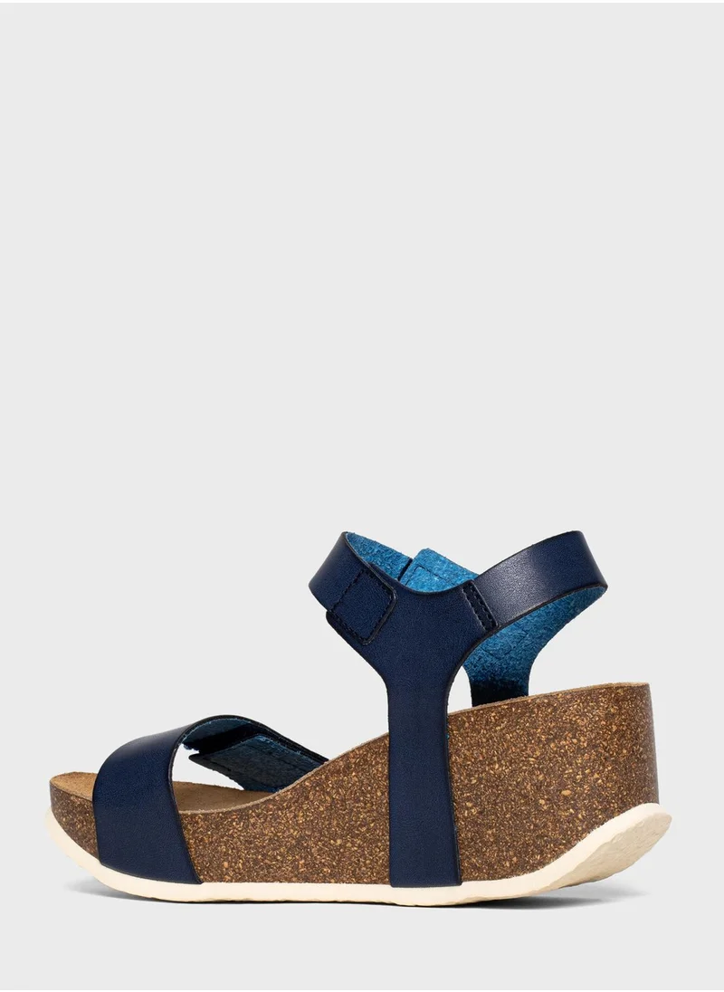 BAYTON Gijon Strappy Mid Heel Wedges