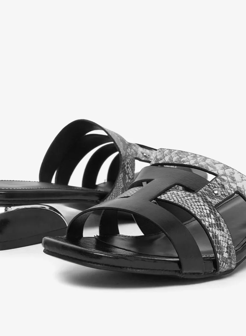 تايك تو صندل نسائي أسود بنقشة جلد الثعبان وكعب سميك