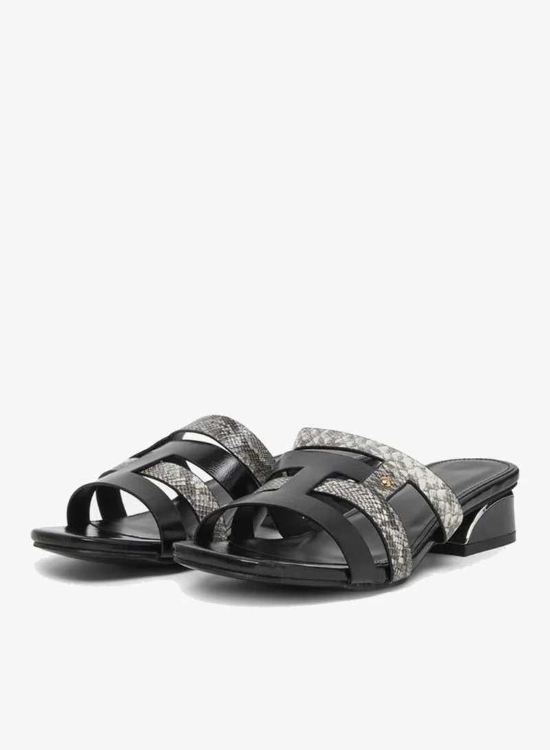 تايك تو صندل نسائي أسود بنقشة جلد الثعبان وكعب سميك