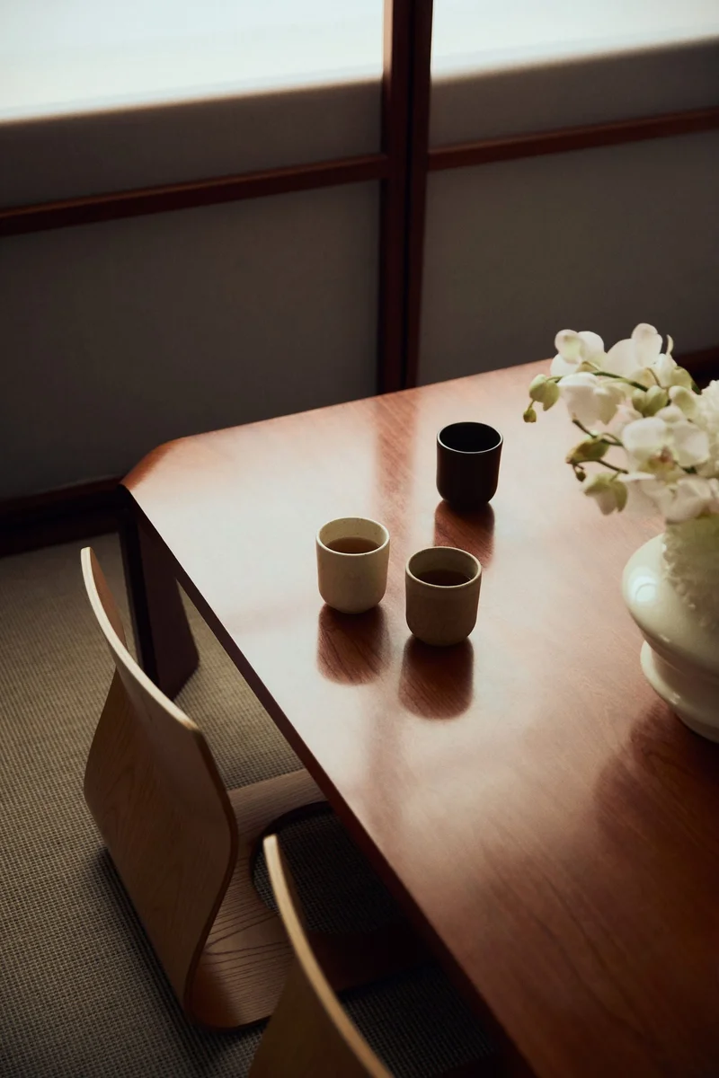 اتش اند ام أكواب من الفخار - عبوة من 4 قطع