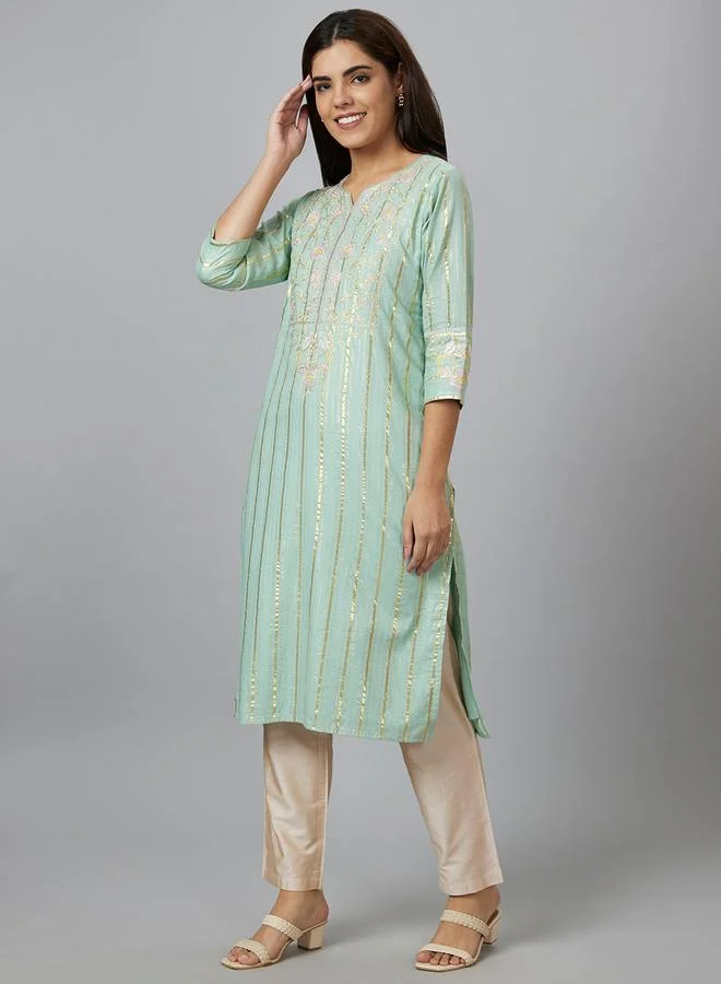 globus Globus Green Embroidered Straight Kurta