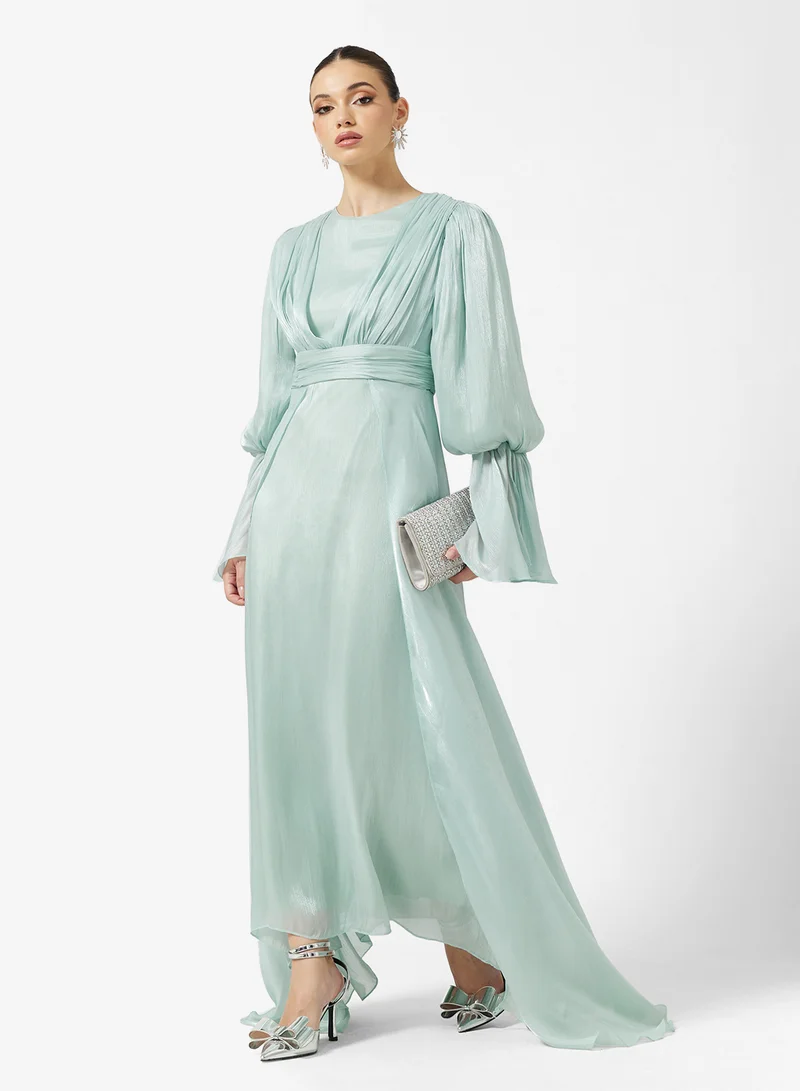 خزانة Ruched Dress With Flare Sleeves