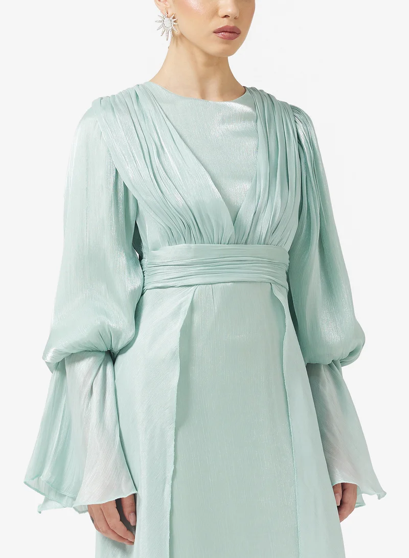 خزانة Ruched Dress With Flare Sleeves