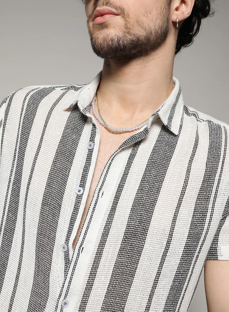 Campus Sutra Men's White & Grey Unbalanced Striped Woven Shirt