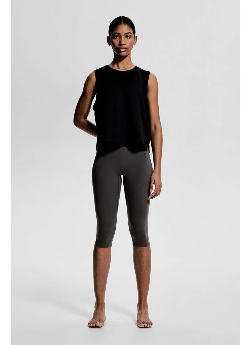 H&M Boxy-style sports vest top in DryMove™