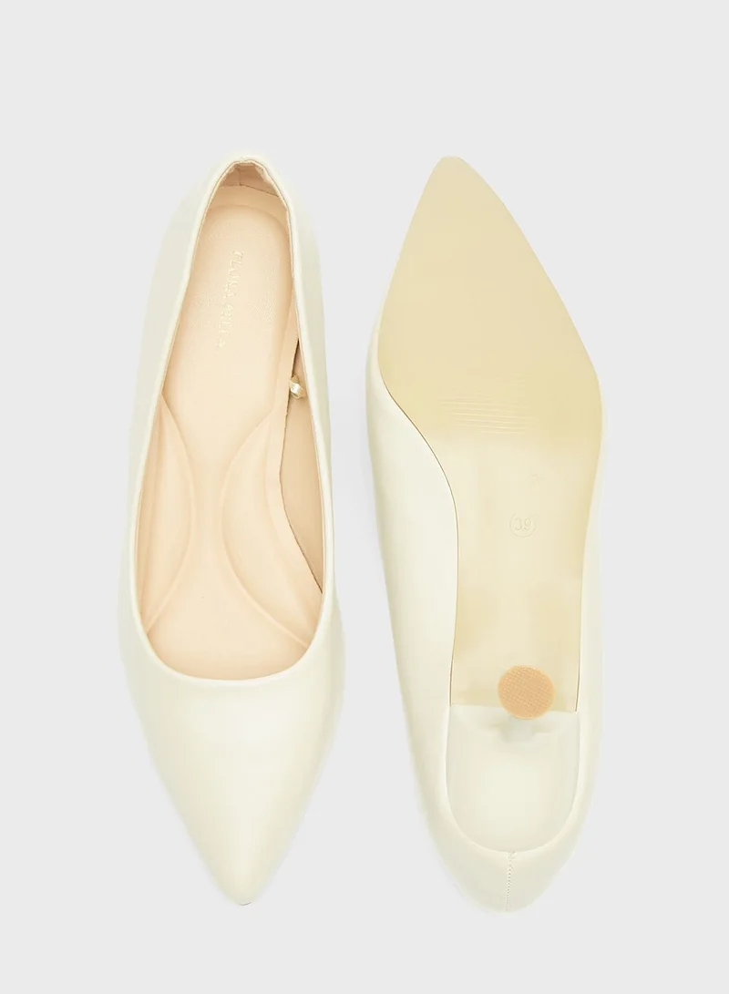shoexpress Pointed Toe Pumps