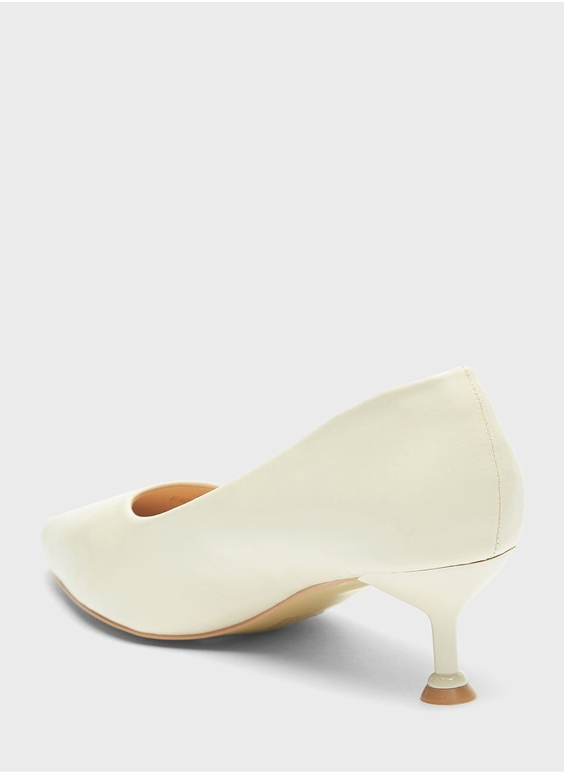 shoexpress - Pointed Toe Pumps - Image 1