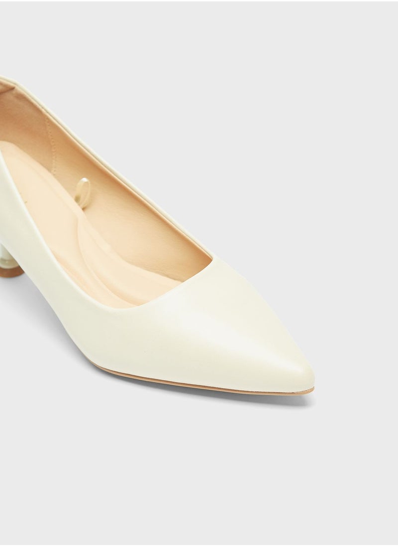 shoexpress - Pointed Toe Pumps - Image 1