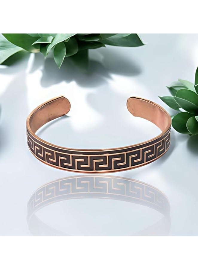 اسورة نحاسسوار شفاء يدوي من النحاس الخالص – سوار مطروق قابل للتعديل، تصميم بوهو هيبي عصري يناسب الرجال والنساء، مثالي كإكسسوار يومي أو هدية مميزة - Image 2