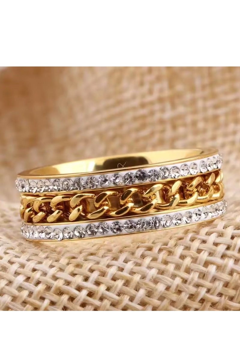 ROMAD Trendy ring featuring a rotating chain and cubic zirconia—a distinctive design. - Image 4