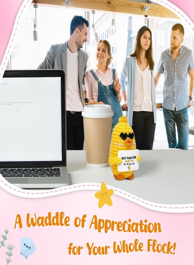 OASSIE هدايا شكر من أواسي لزملاء العمل - أفضل فريق على الإطلاق - بطة كروشيه إيجابية - هدايا تقديرية ليوم المعلم وأعياد الميلاد للموظفين والمعلمين والأصدقاء والمديرين والقادة من النساء والرجال، ديكور طاولة المكتب - Image 5