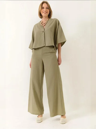 Bianco Lucci LUCCI V-neck Tunic and Wide Leg Pants Two-Piece Set