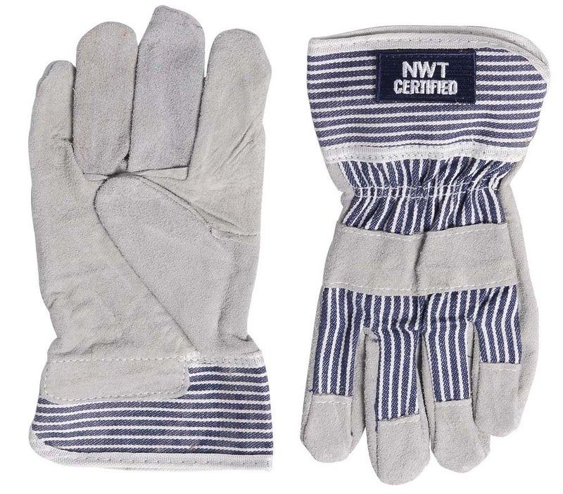 Aeromax Jr. Train Engineer Suit with Cap and Accessories, Size 4/6 - Image 3