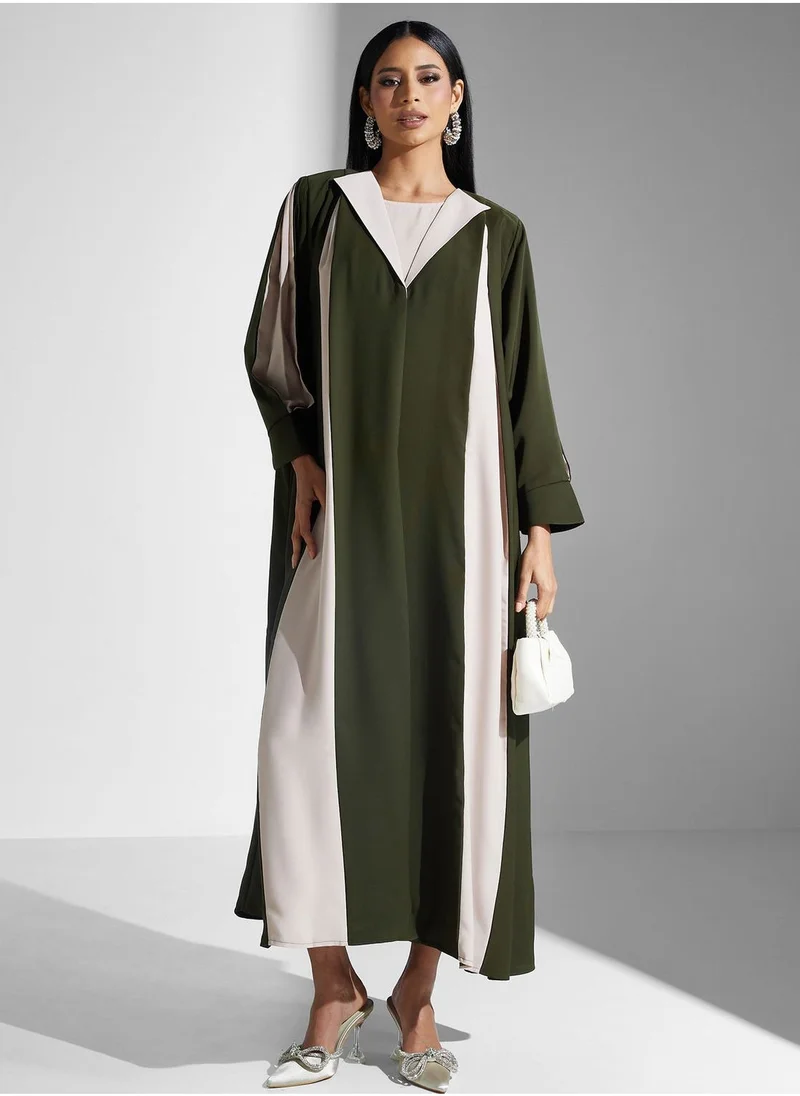 Meem by Mariyah Contrast Detail Abaya