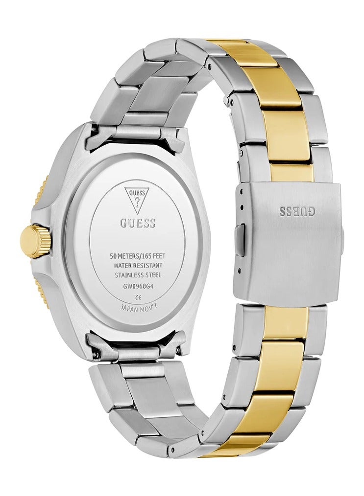 GUESS ساعة كواتز للرجال من غس بتصميم ثنائي اللون، فضية وذهبية، بقرص أخضر، موديل GW0968G4 - Image 3