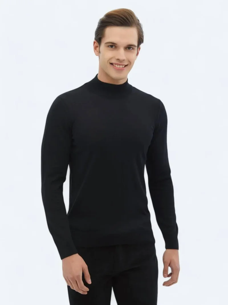 كيب سويت شيرت أسود محبوك