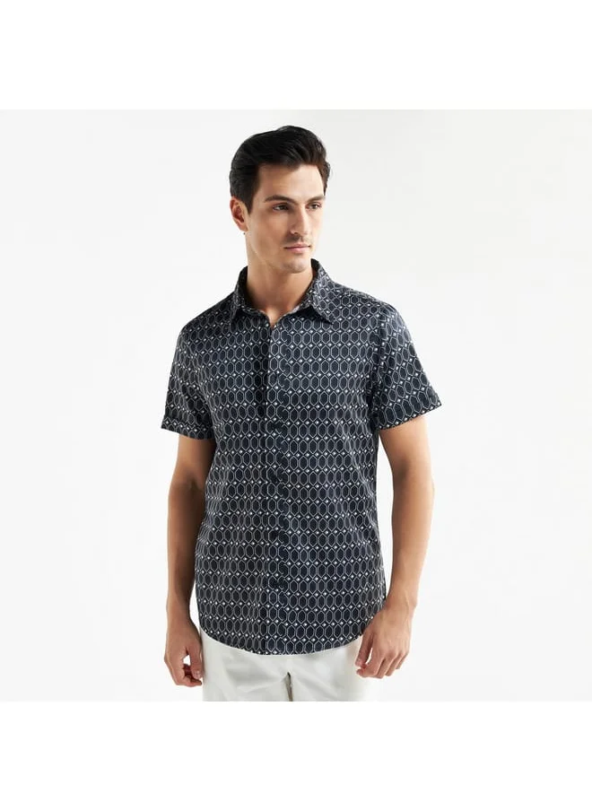 FAV All-Over Geometric Print Shirt with Collar and Short Sleeves