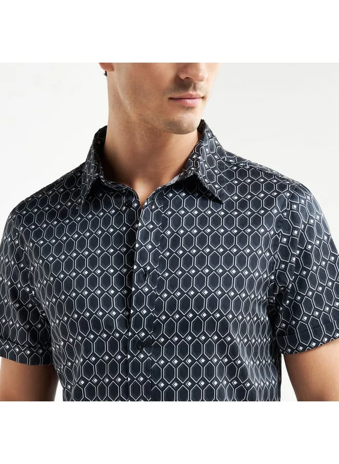 FAV All-Over Geometric Print Shirt with Collar and Short Sleeves