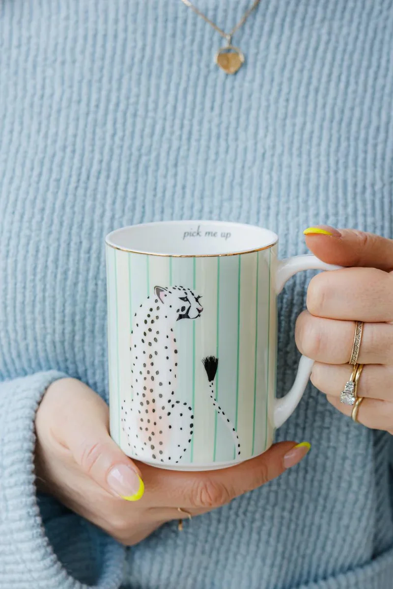 ايفون الين Medium Mug Cheetah