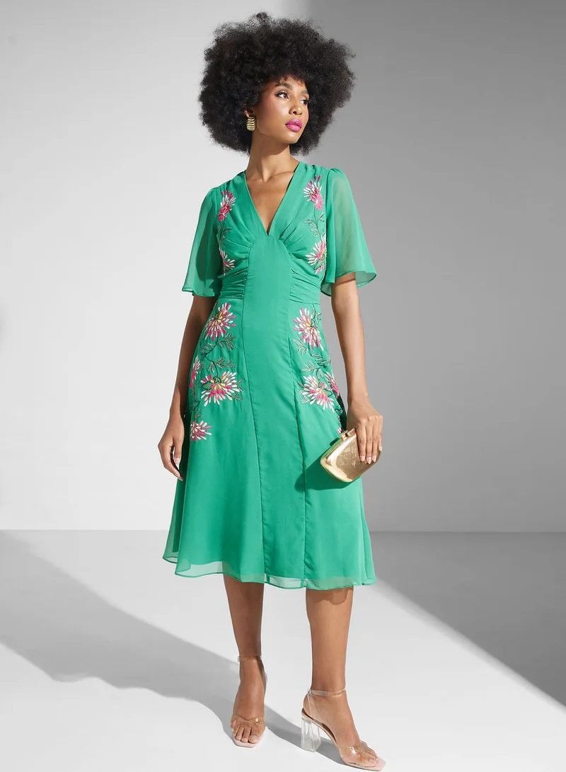 Hope & Ivy Embroidered Flared Sleeve Dress