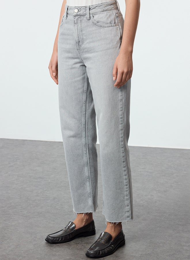 trendyol Grey Cut-Out High Waist Straight Jeans - Image 4