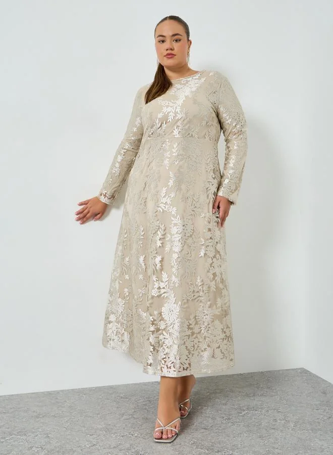 ستايلي فستان ماكسي دانتيل بحافة واسعة وأكمام طويلة بمقاس كبير