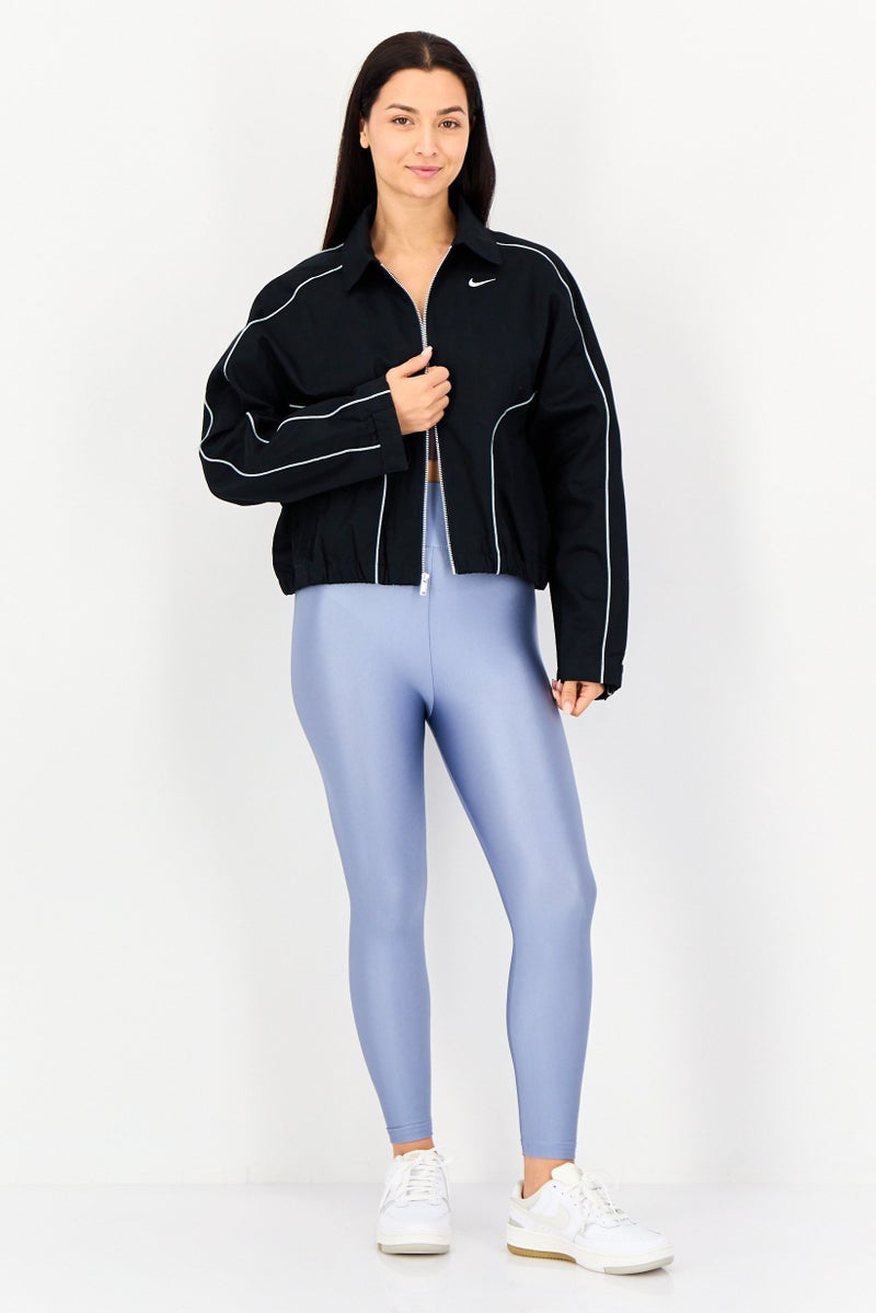 Nike جاكيت رياضي خارجي طويل الأكمام للنساء بحجم كبير، أسود - Image 3