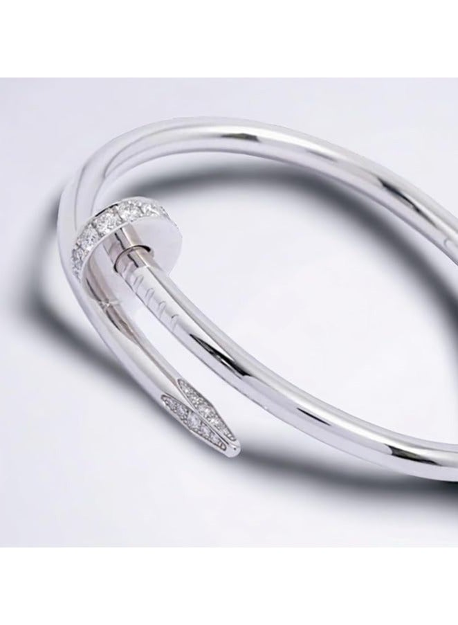 بونكا سوار مسمار كلاسيكي أنيق للنساء فضي من بونكا مقاس (17) - Image 3