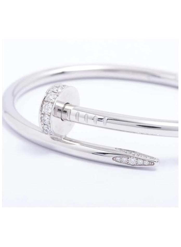 بونكا سوار مسمار كلاسيكي أنيق للنساء فضي من بونكا مقاس (17) - Image 4