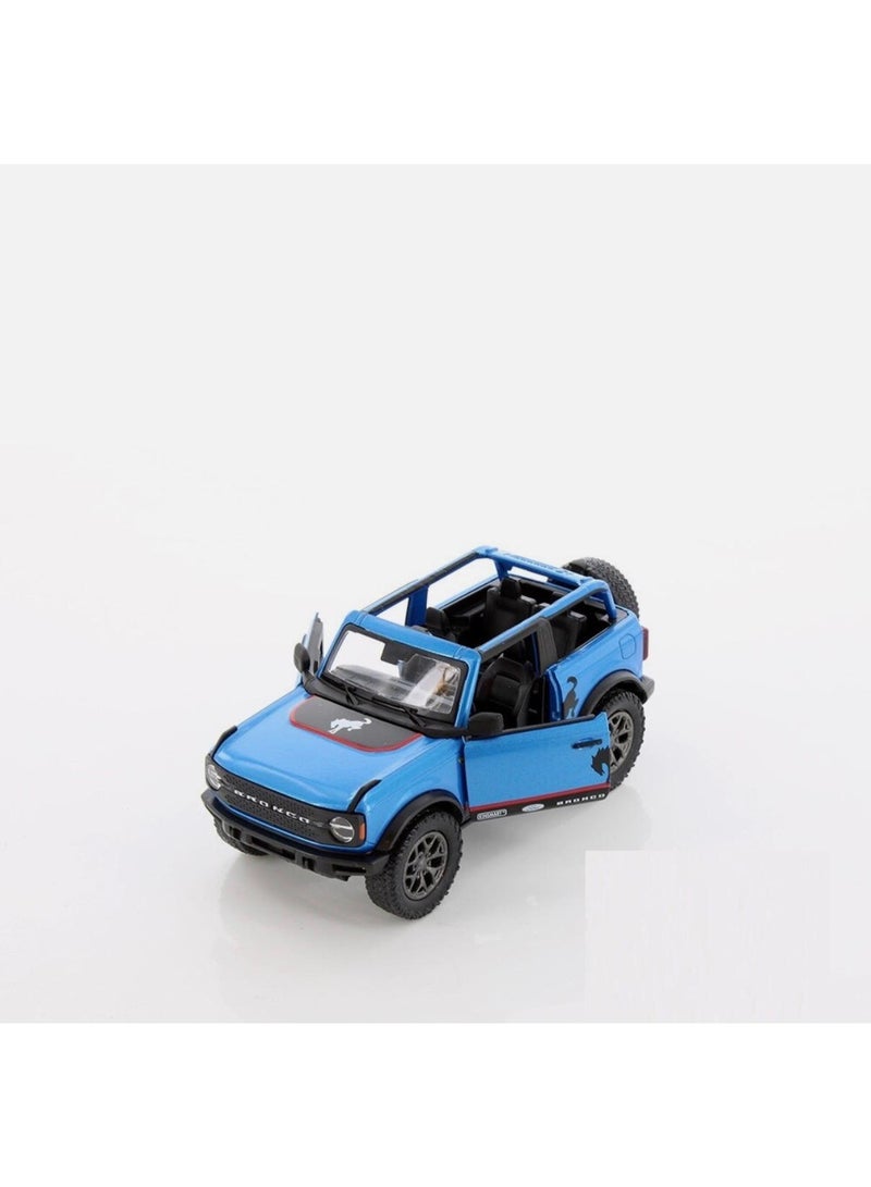 كين سمارت سيارة فورد برونكو إصدار 2022 بمقياس 1:34، نموذج مصبوب من المعدن، تعمل بآلية السحب للخلف وأبواب قابلة للفتح - أزرق - Image 1