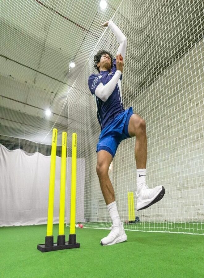 Generic "Durable Plastic Cricket Stump and Wicket Set with High-Grade Rubber Stand"  - Image 3