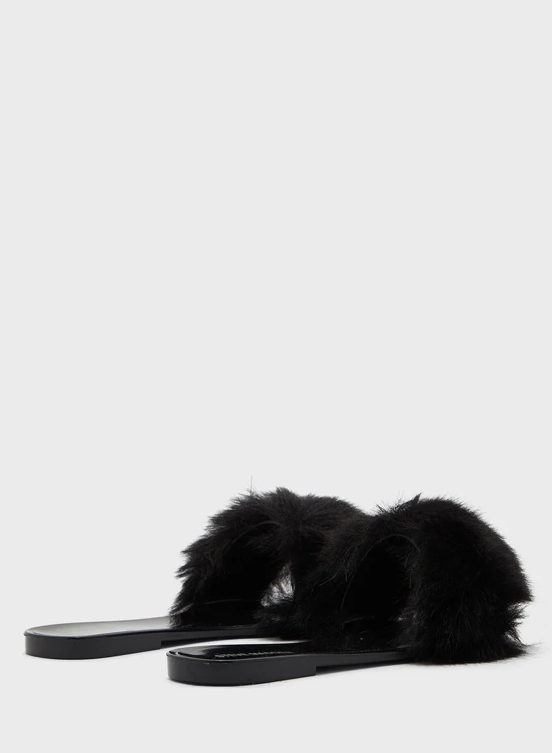 STEVE MADDEN Fur Flat Sandals