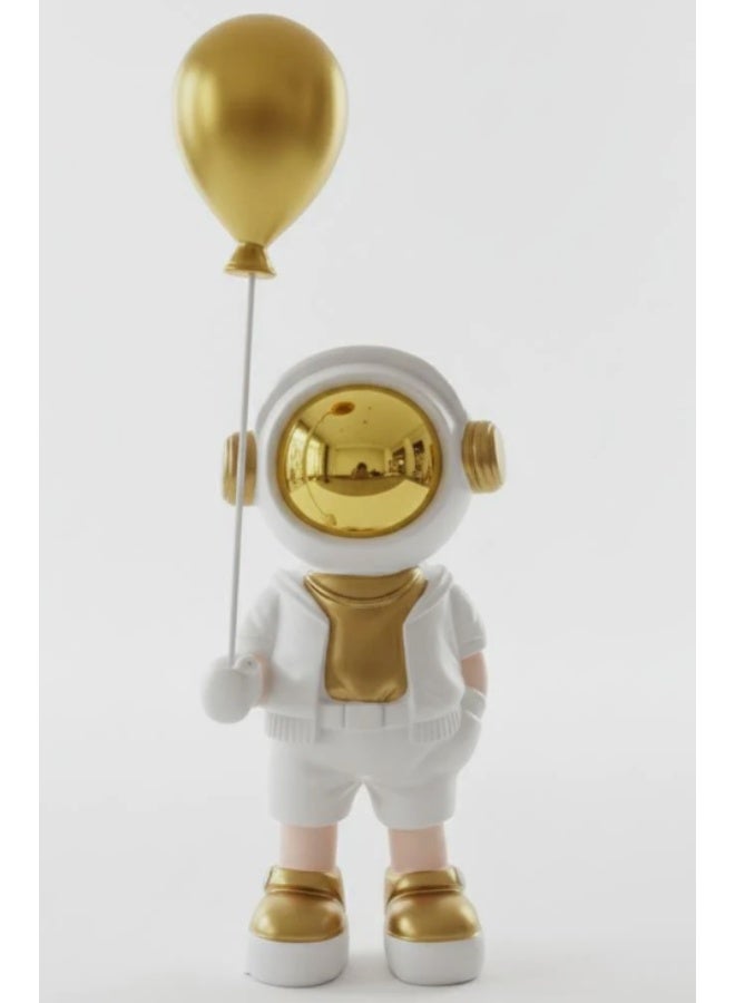 أي كي دي سي ديكور AKDC سيراميكي لرائد فضاء يحمل بالونًا، مقاس 20 سم، باللونين الأبيض والذهبي | لمسة ديكور منزلية أنيقة مستوحاة من الفضاء... - Image 1