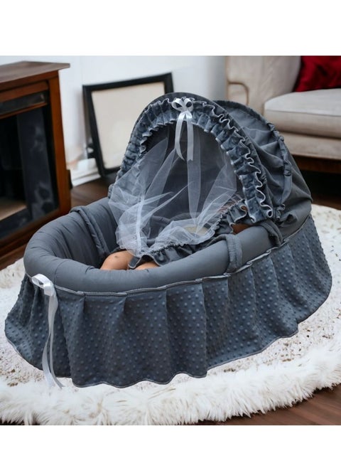 Elegant Baby Cradle with Mosquito Net – Comfort and Style for Your Little One from Day One