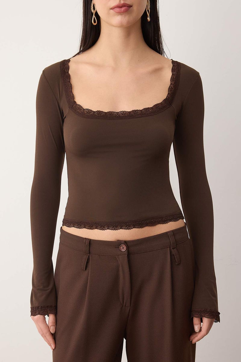 trendyol Dark Brown Lace Detailed Square Neck Knitted Party Blouse Tpraw26Bz00045 - Image 3