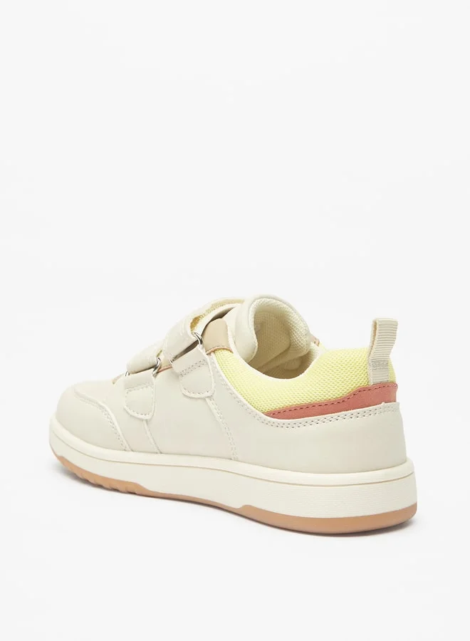 جونيورز Boys Solid Sneakers with Hook and Loop Closure