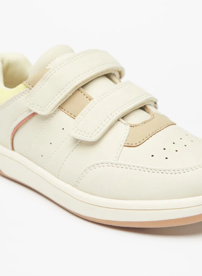 جونيورز Boys Solid Sneakers with Hook and Loop Closure