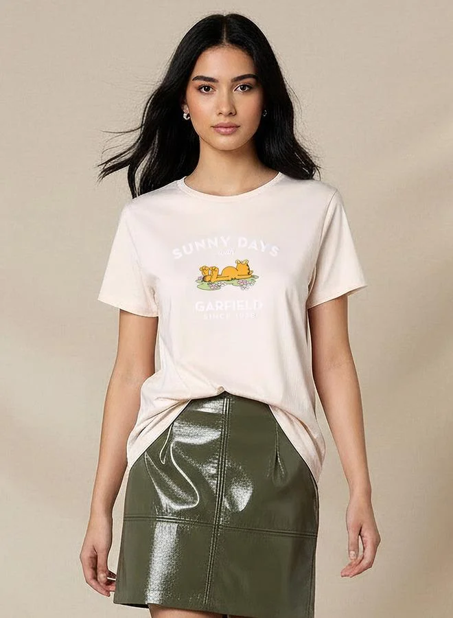 اس بي كاركترز Cotton T shirt with Garfield Print
