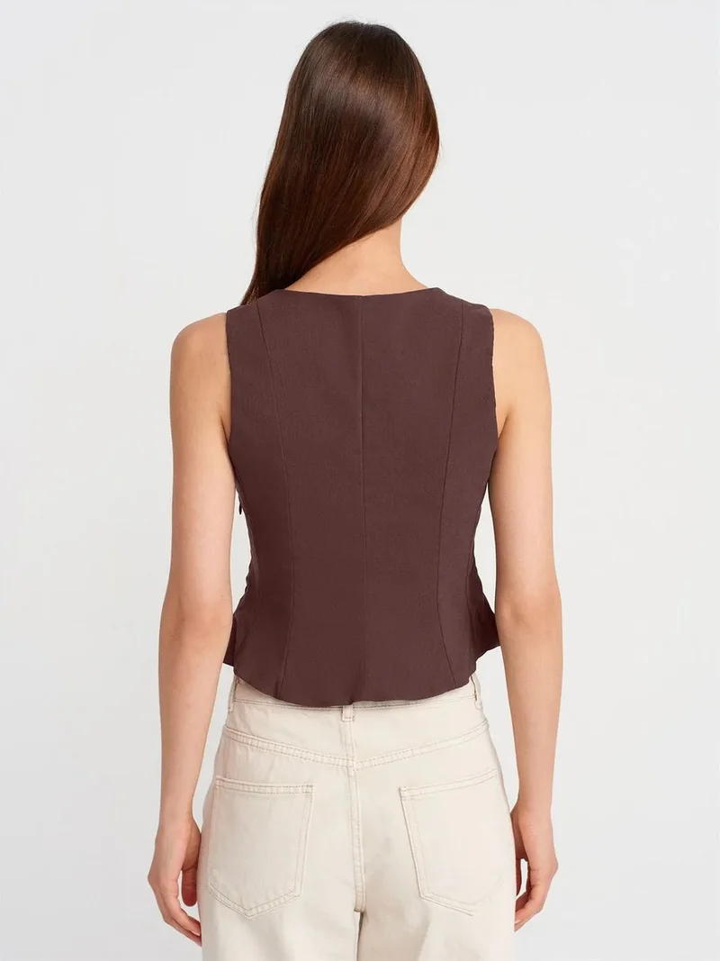 ديلفين Dilvin Fitted Sleeveless Square-Neck Blouse