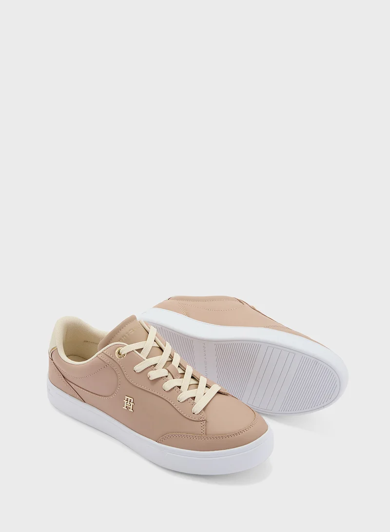 تومي هيلفيغر Logo Detail Lace Up Low Top Sneakers