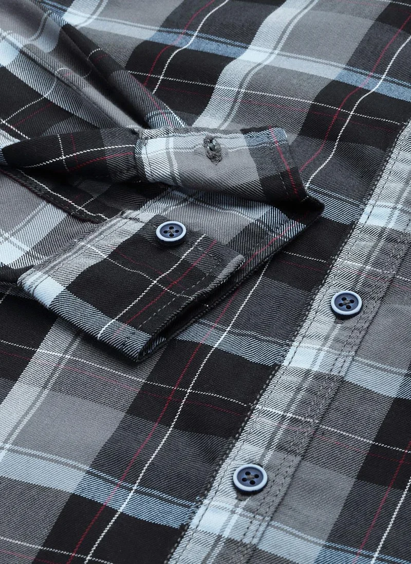 The Indian Garage Co Men Regular Fit Checkered Full Sleeves Cutaway Collar Casual Shirt