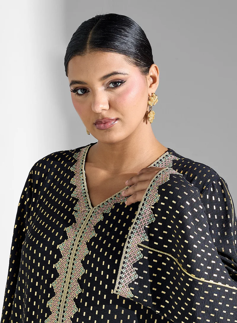 Khizana Plus size embroidered jalabiya